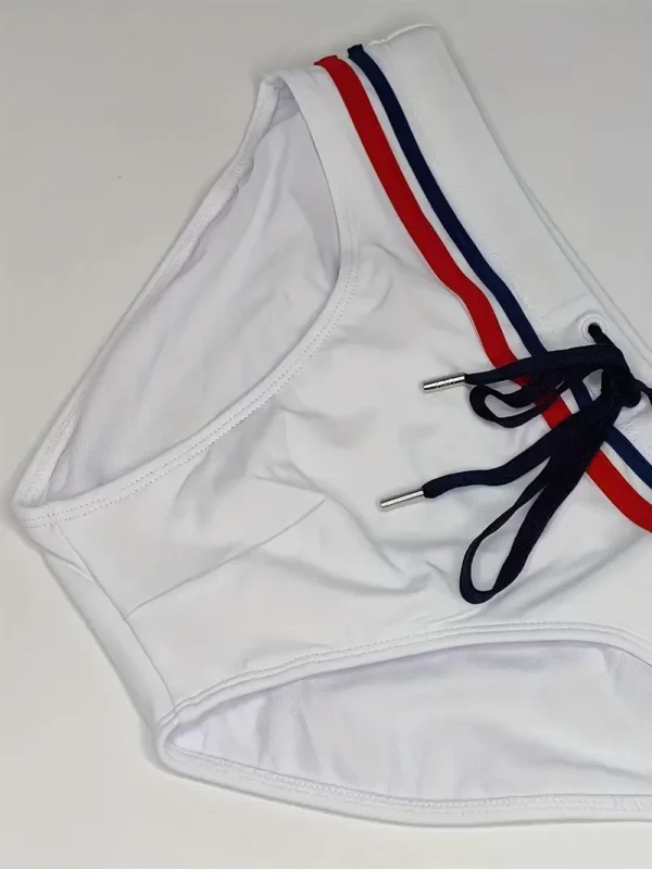 Traje de baño con patrón a rayas color blanco