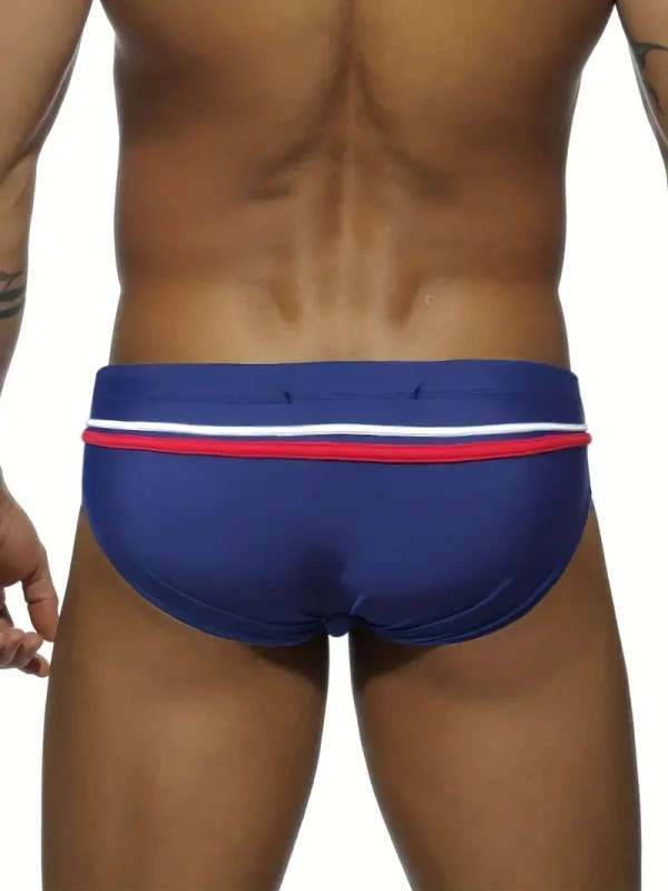 Traje de baño con patrón a rayas color azul