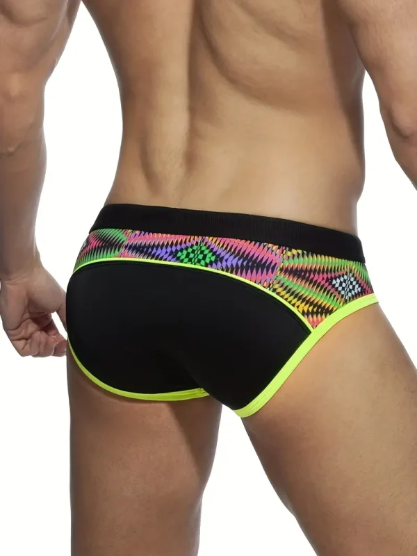 Traje de baño de bloques de color. Negro y amarillo